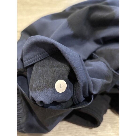 Lululemon Mens Pace Breaker Shorts 10” Linerless Dot All Over Pattern Large Blue - Picture 7 of 7